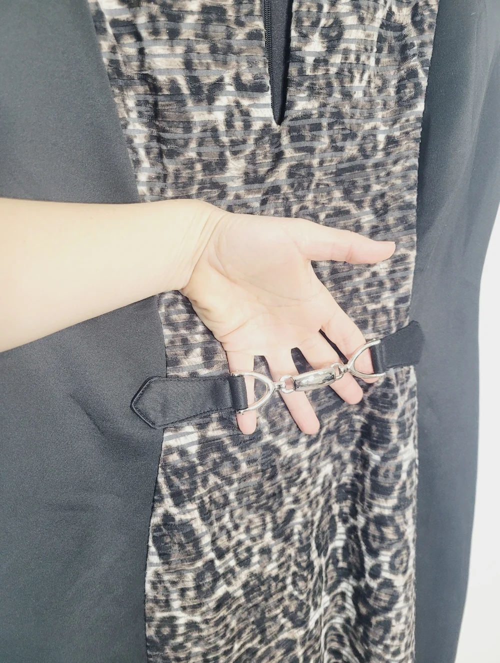 Connected Apparel Black Cap Sleeve Animal Print Front Belt Detail Business Sz 14 - Picture 4 of 12